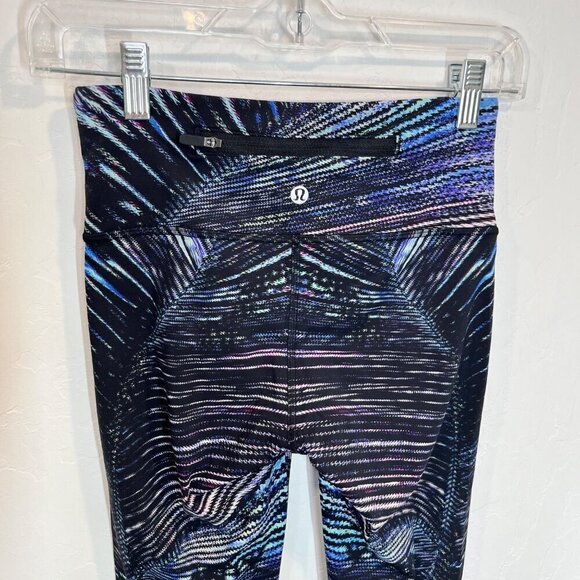 Lululemon TropSpeed Wunder Tight Nulux Tropics under Blue Black leggings Size 4 - Picture 8 of 10